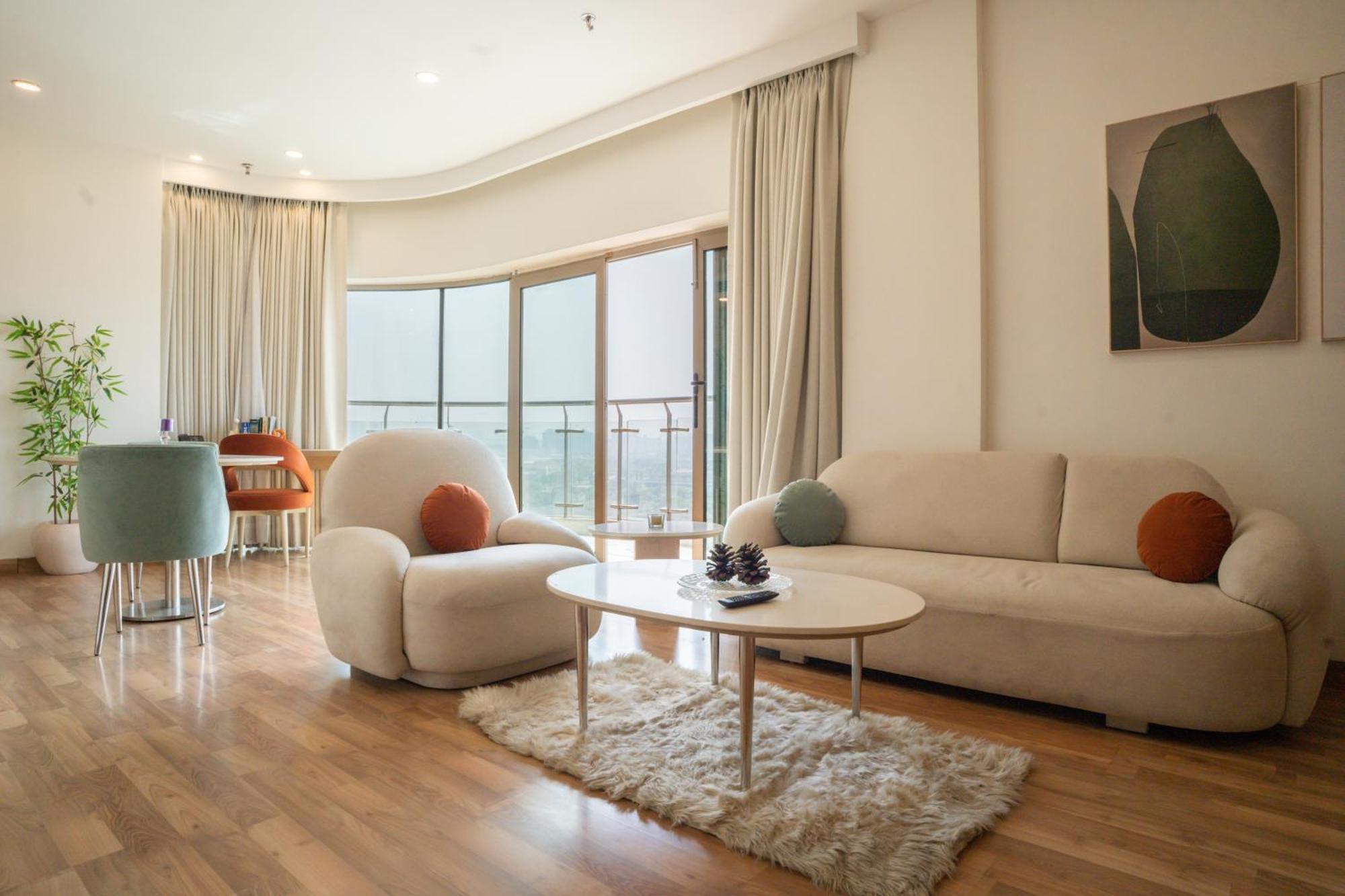 Ar Suites Klj Square 古尔冈 外观 照片