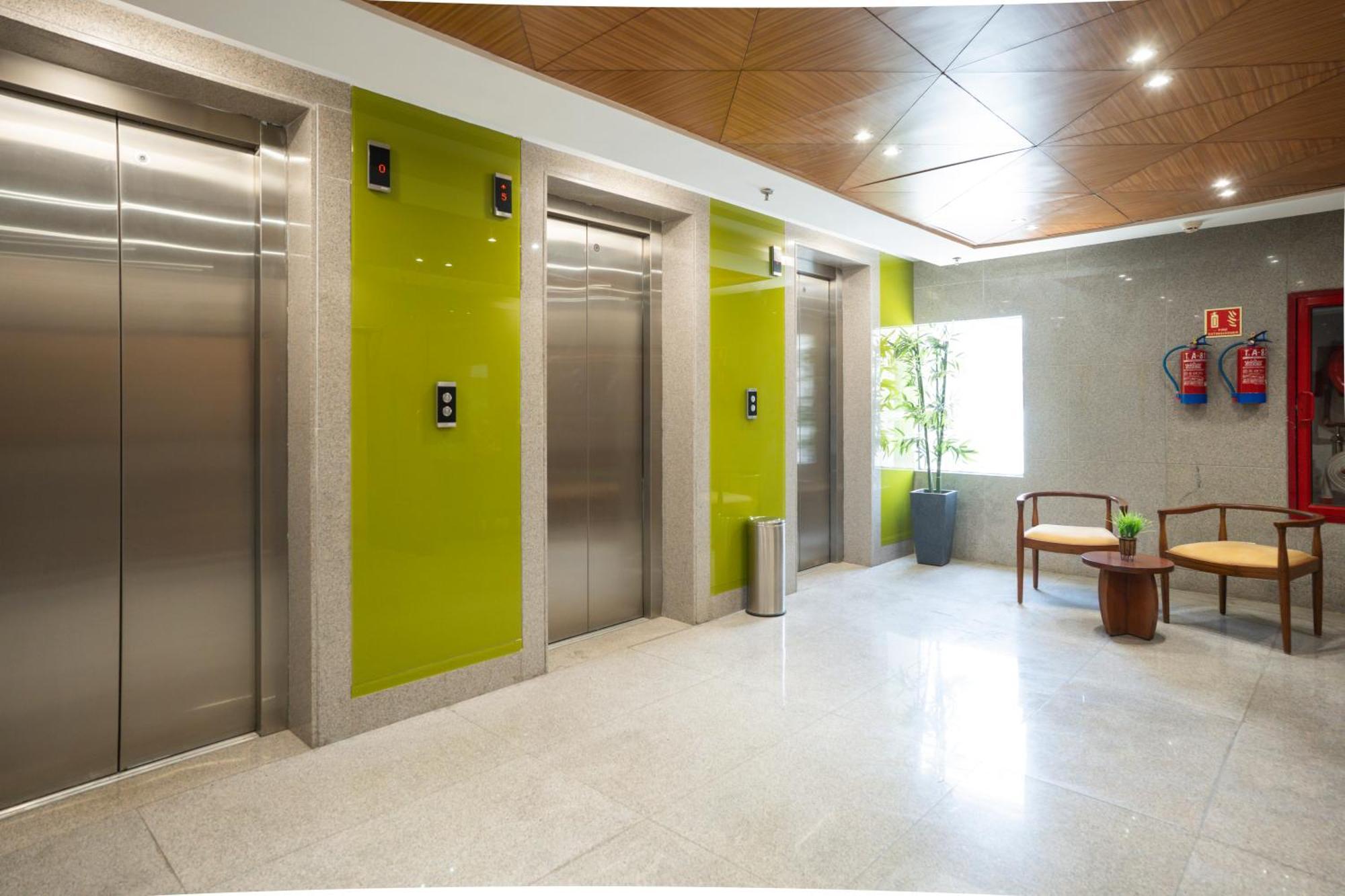 Ar Suites Klj Square 古尔冈 外观 照片