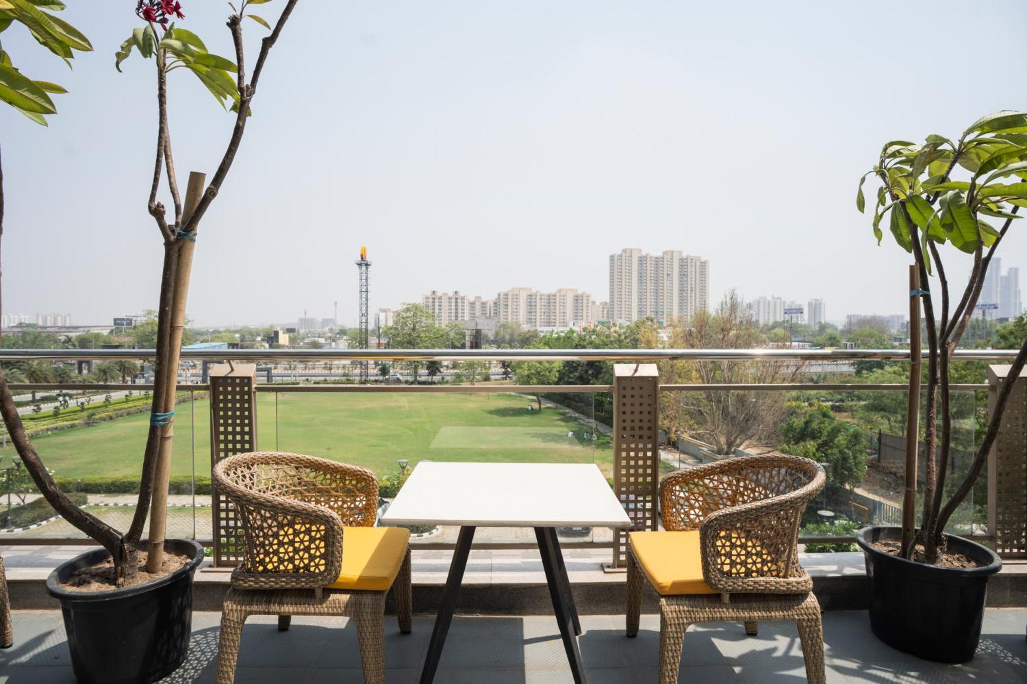 Ar Suites Klj Square 古尔冈 外观 照片